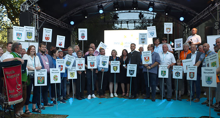 Präsentation der Neustadts zum Neustadttreffen 2023 Präsentation der Neustadts zum Neustadttreffen 2023