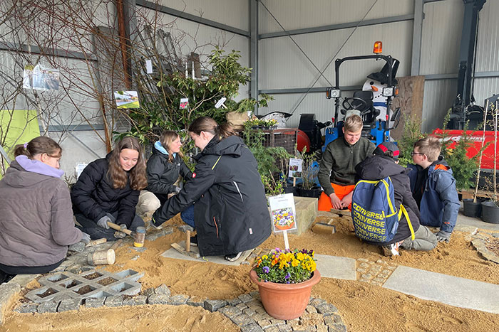 Berufsorientierungsprojekt - Schüler der Klasse 7 im Bauhof