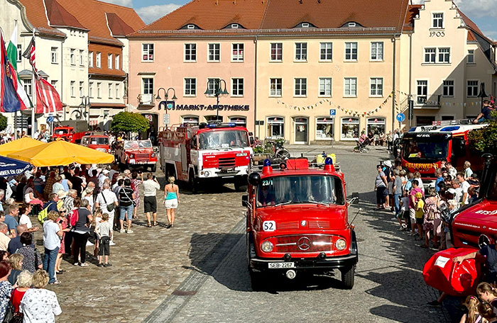 Alte und neue Feuerwehrtechnik