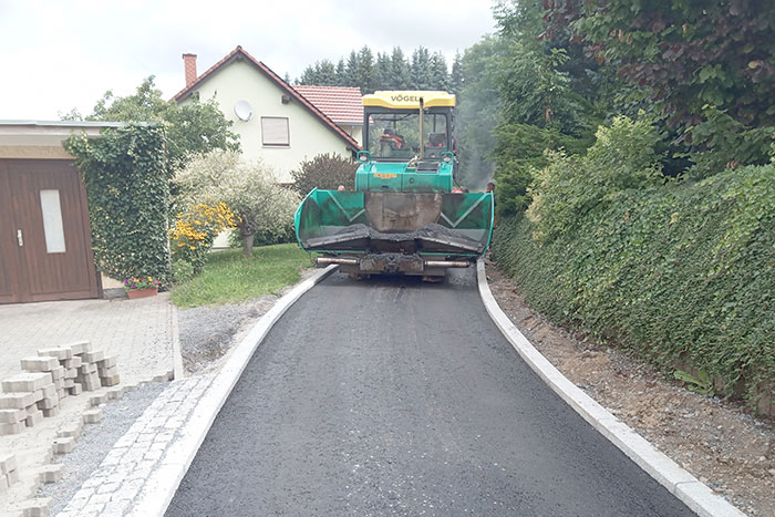 Asphalteinbau Schwarzbachweg